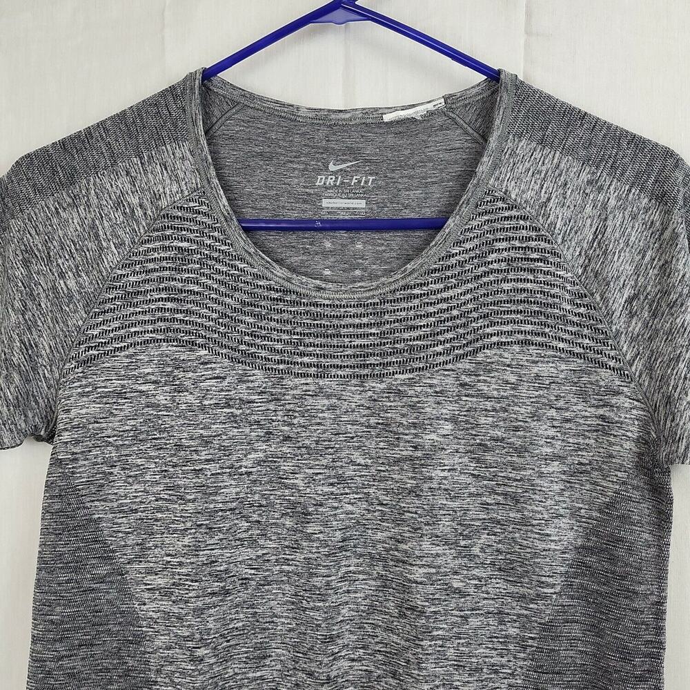 Nike Womens Dri Fit Gray Short Sleeve Round Neck Pullover Activewear Top Sz M - Picture 4 of 8